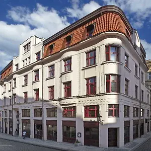 buddha-bar-hotel-prague.praguehotelsweb.com/