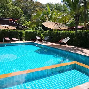 Baan Suan Rim Klong Feriested Ko Lanta