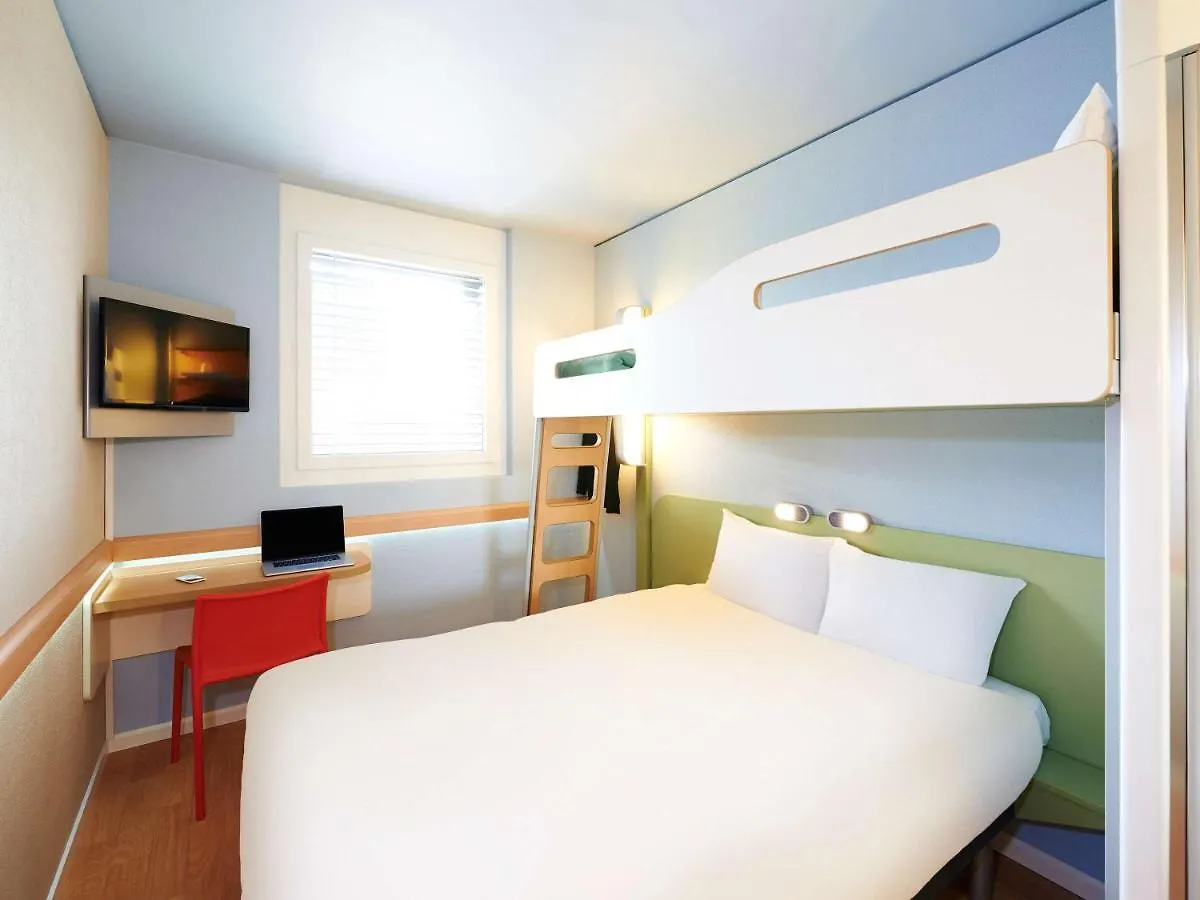 Ibis Budget Basel City 0*,