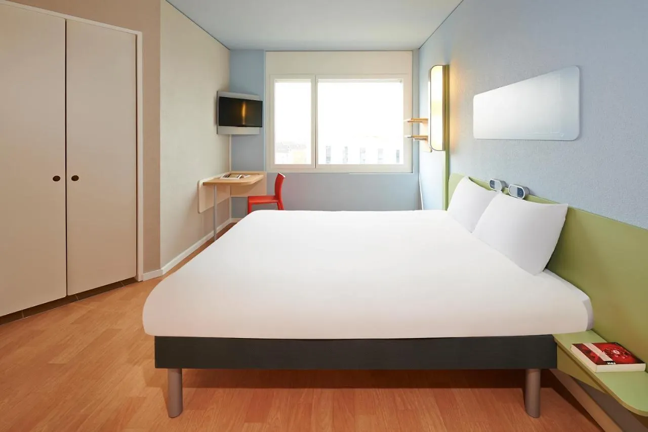 Ibis Budget Basel City Hotel